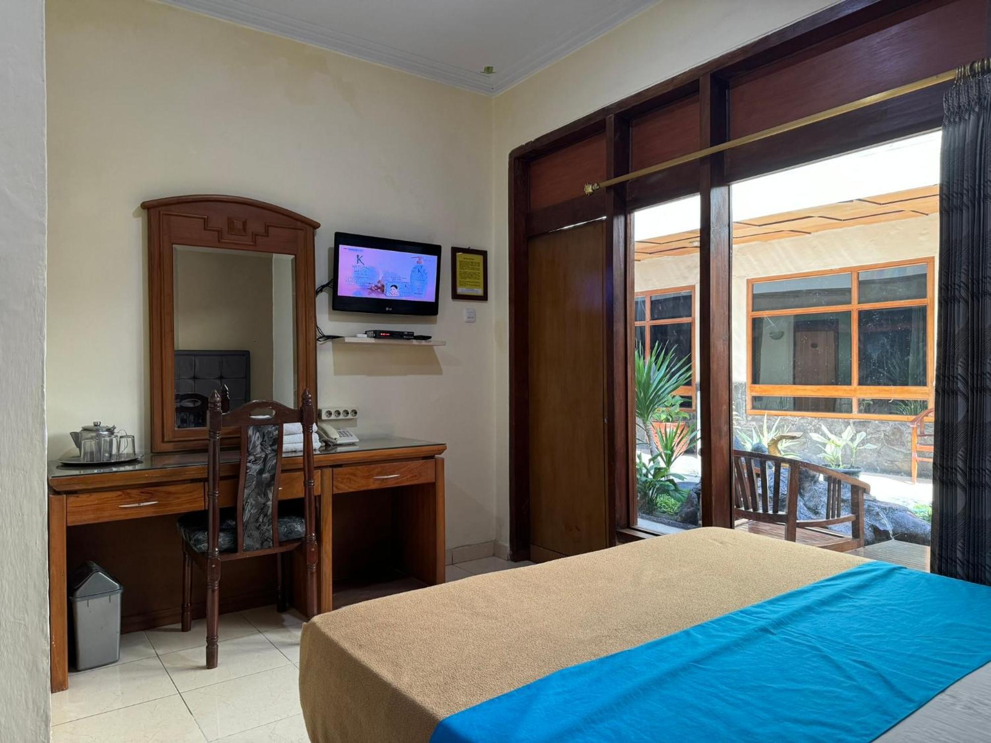 צ'ירבון Hotel Priangan מראה חיצוני תמונה