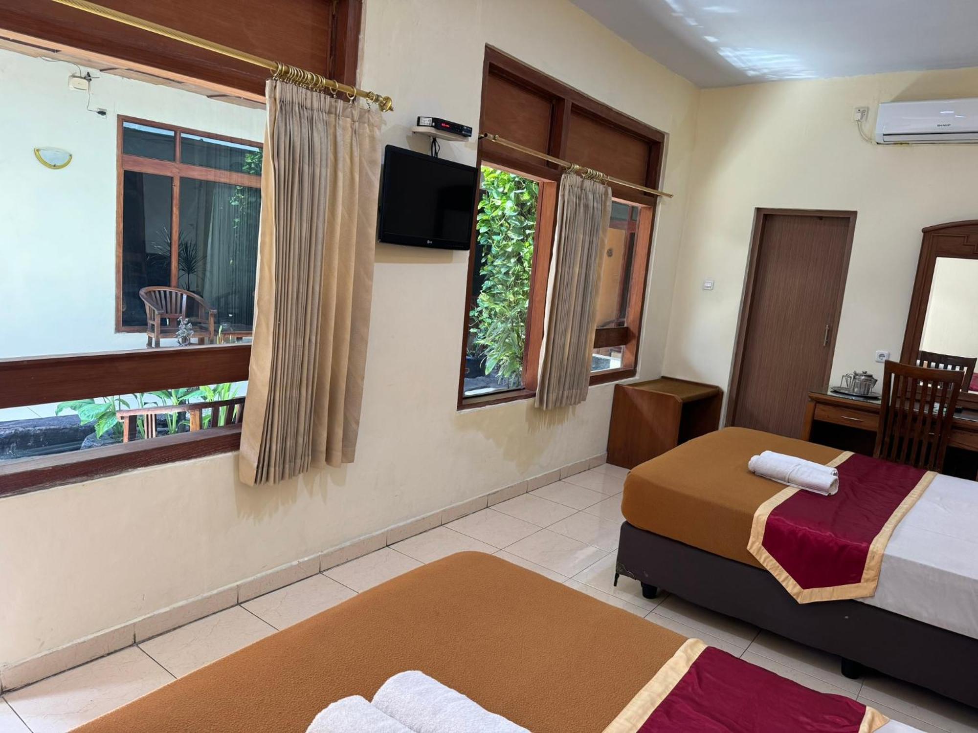 צ'ירבון Hotel Priangan מראה חיצוני תמונה
