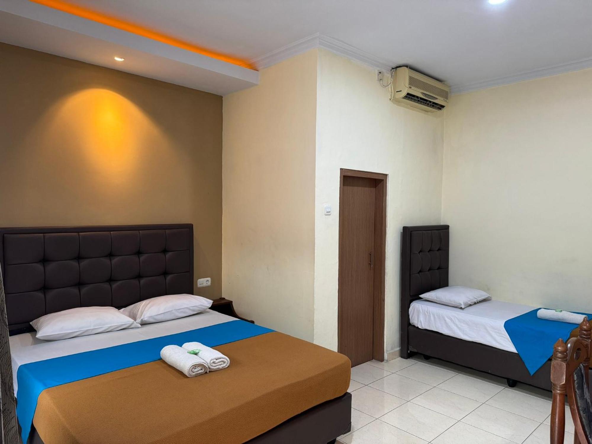 צ'ירבון Hotel Priangan מראה חיצוני תמונה